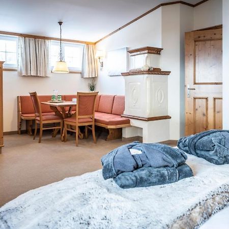 Anthony'S Alpin Hotel Garni レッヒ エクステリア 写真