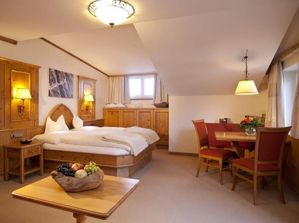 Anthony'S Alpin Hotel Garni レッヒ エクステリア 写真